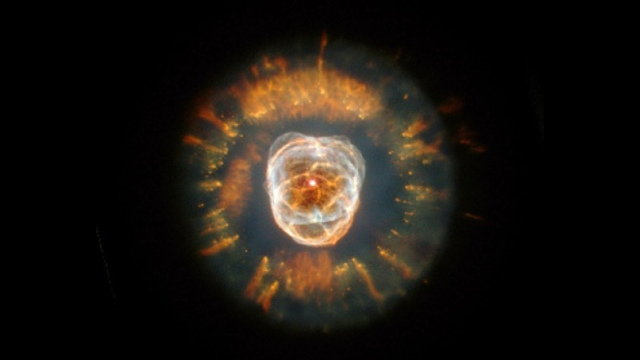 Smoking Supernovae: the Controversy over the Origin Of Cosmic Dust